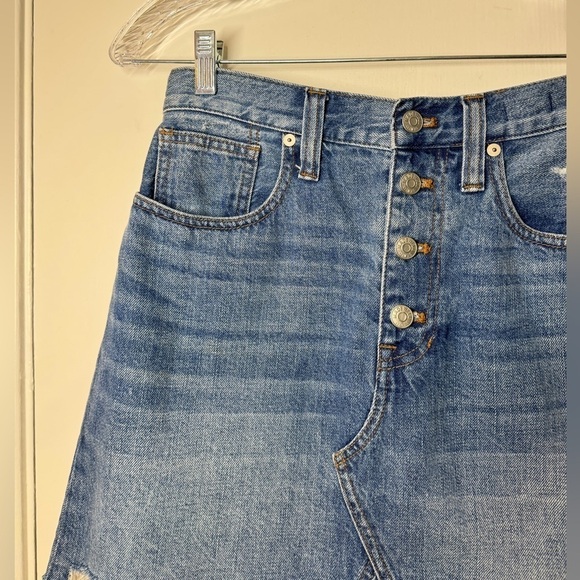 Madewell Rigid Denim A-Line Mini Skirt in Hughes Wash: Button-Front Edition 27 - Picture 5 of 16